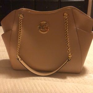 Jet Set Travel Tote/Lg Chain Shldr - Color: Oyster